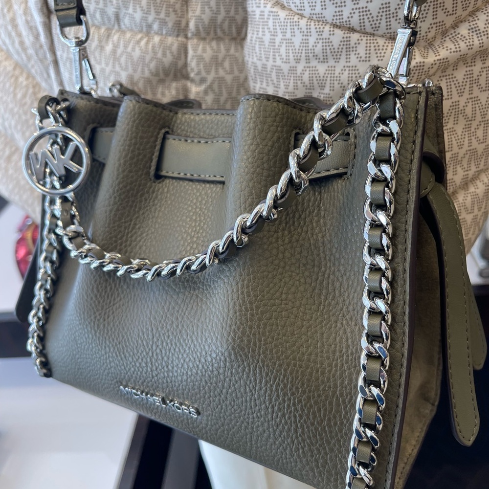 MICHAEL KORS Mina Small Chain Convertible Crossbody XBody Bag
Olive Belted Chain - Picture 16 of 16
